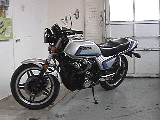 Mark Lawton's 1981 Honda CB900F Photo #2