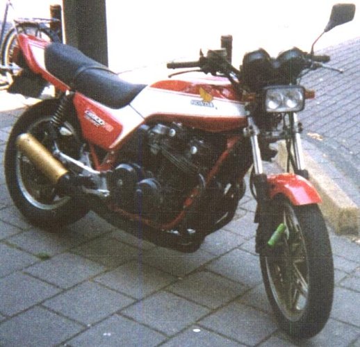 Ronald Z.'s Honda CB900F