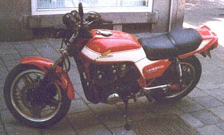 Ronald Z.'s Honda CB900F