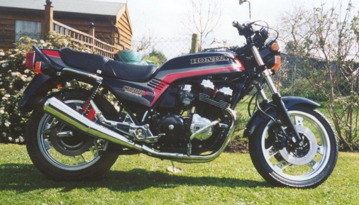 Paul Waldock's 1982 CB900F Photo #1