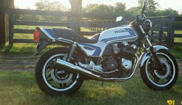 Kevin Matthews' 1982 Honda CB900F Photo #1
