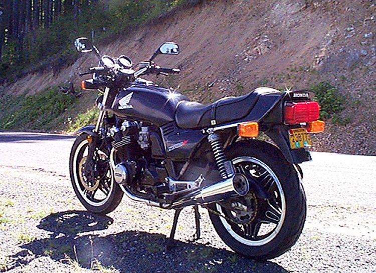 Chris Dion's 1981 Honda CB900F Photo #3