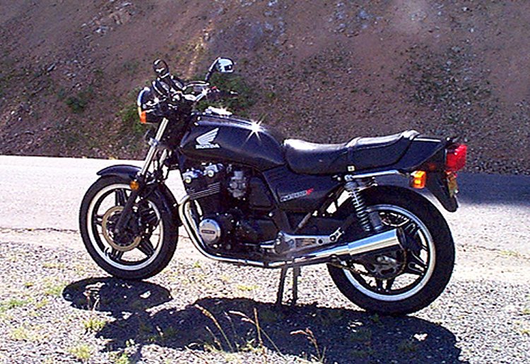 Chris Dion's 1981 Honda CB900F Photo #5